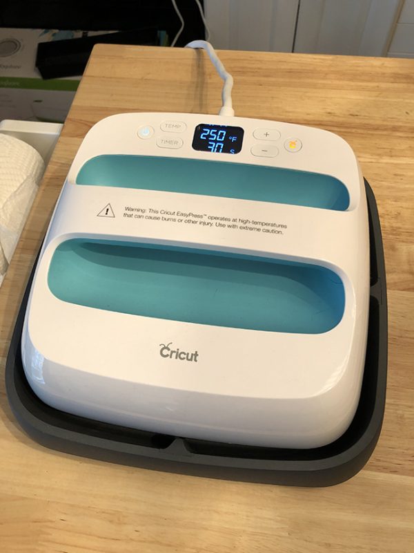 How to Remove IronOn Vinyl from Sticky Cricut Mat We Can Make That