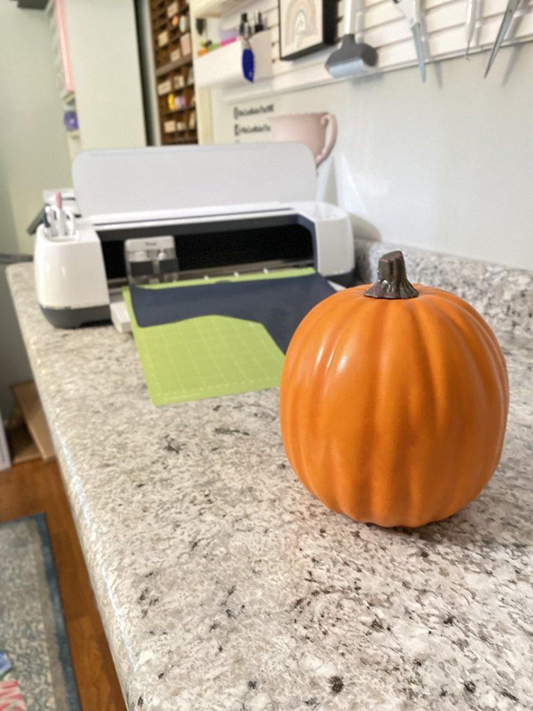 decorating pumpkin with Cricut idea